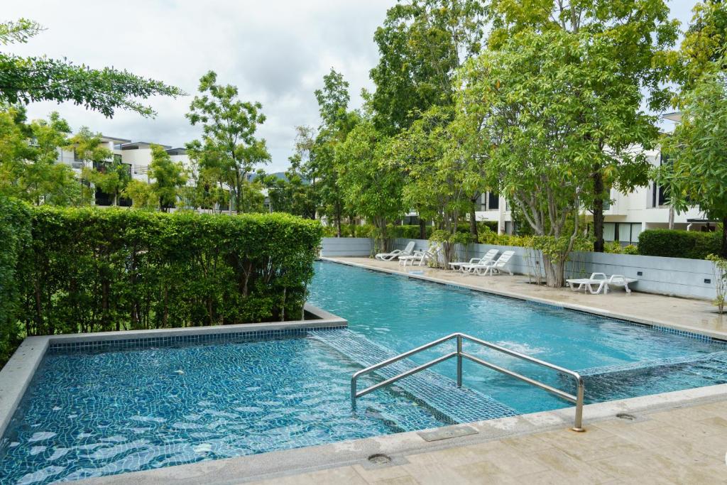 Lovely Townhouse in Laguna Park Lovely Townhouse in Laguna Park