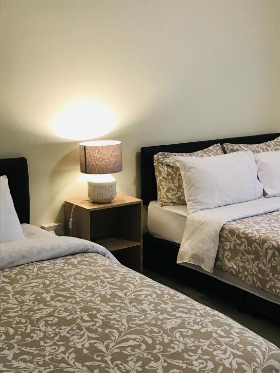 Green View suite with private bathroom and kitchen Green View suite with private bathroom and kitchen