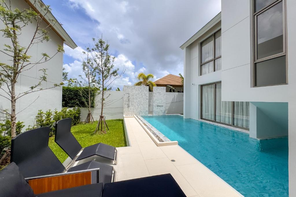 New Tropical Modernity! 3BR Pool Villa LuxPride4 L21 near Laguna Phuket New Tropical Modernity! 3BR Pool Villa LuxPride4 L21 near Laguna Phuket