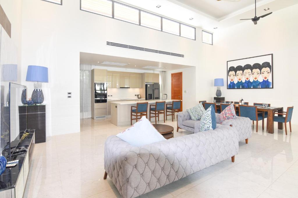 Breeze Villa - Luxury Relaxation in Phuket Breeze Villa - Luxury Relaxation in Phuket