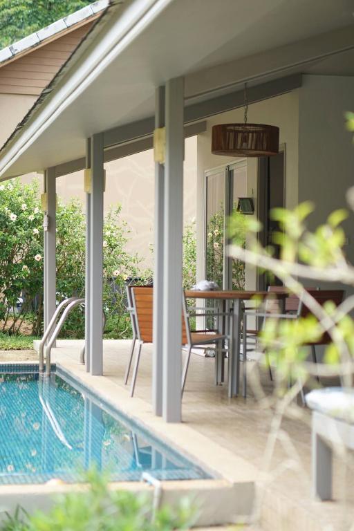 2 bedroom neer phuket airport