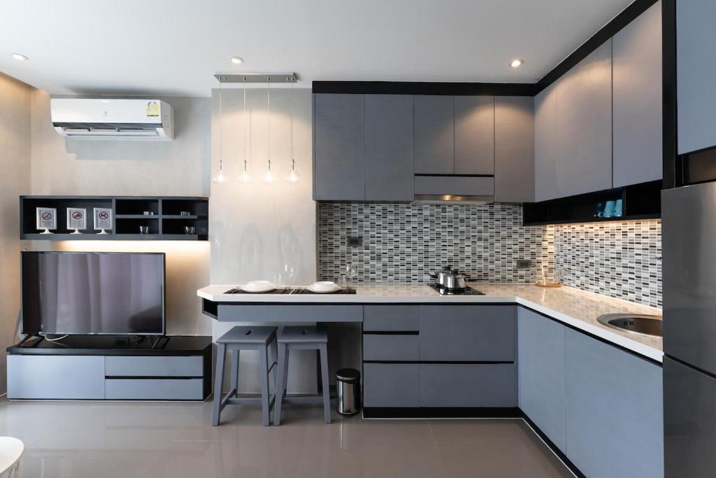 One bedroom apartment with 2 beds by IBGProperty B717 One bedroom apartment with 2 beds by IBGProperty B717