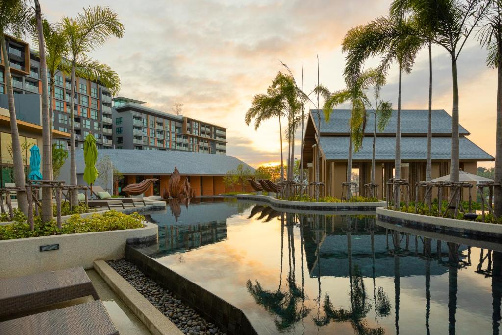 Sea View 1-BR 36 m2 Panora Surin by Holy Cow Sea View 1-BR 36 m2 Panora Surin by Holy Cow