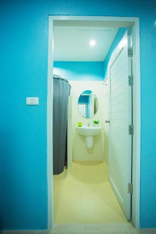 Near boxing center, 1BR apartment, Sofa bed, Wifi