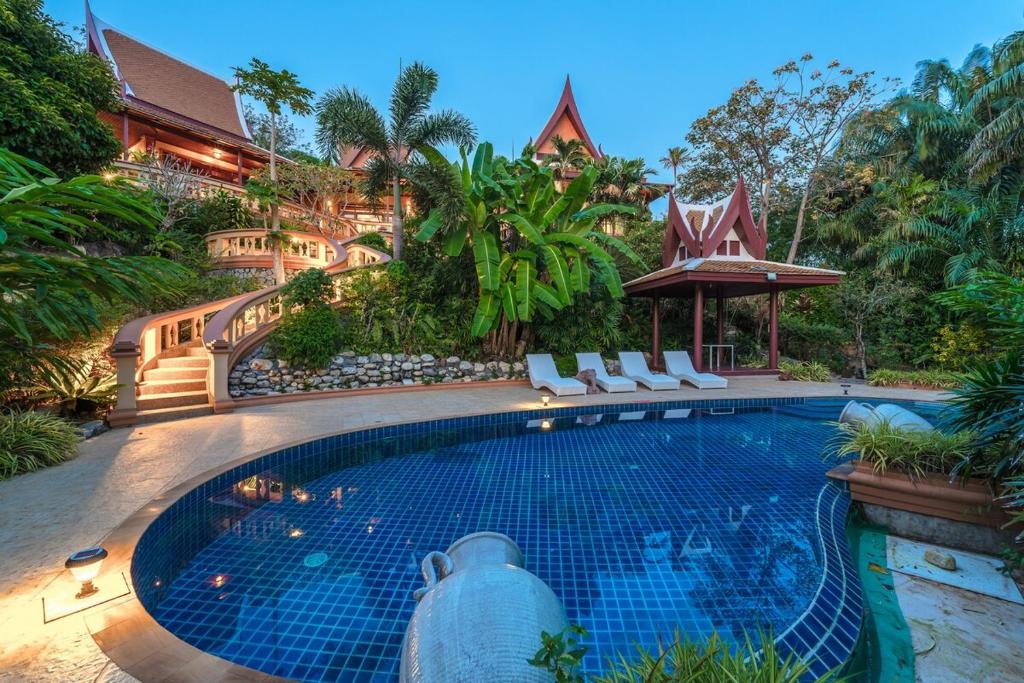 V159 Villa E 6BR Luxury Retreat in Layan, Phuket