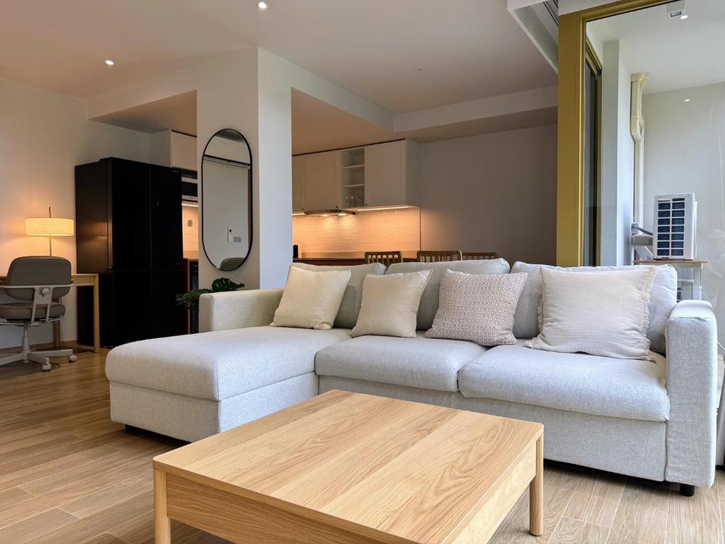 Laguna Beachside Residences by Beringela Laguna Beachside Residences by Beringela